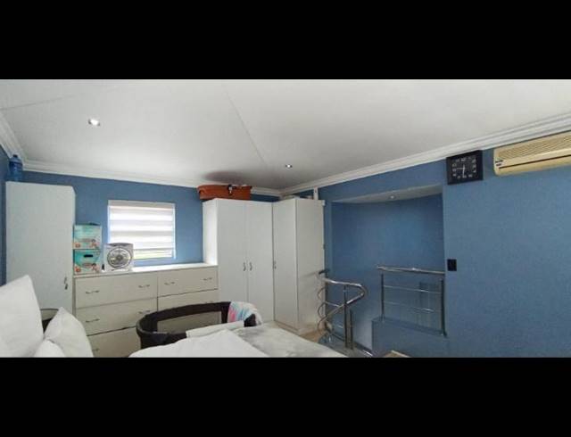 2 BEDROOM TOWNHOUSE FOR SALE IN LA LUCIA